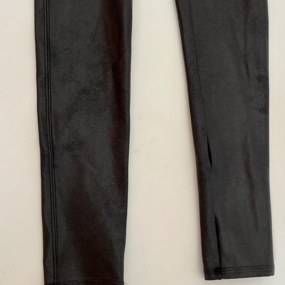 Women’s SPANX faux leather leggings size M - Picture 4 of 7